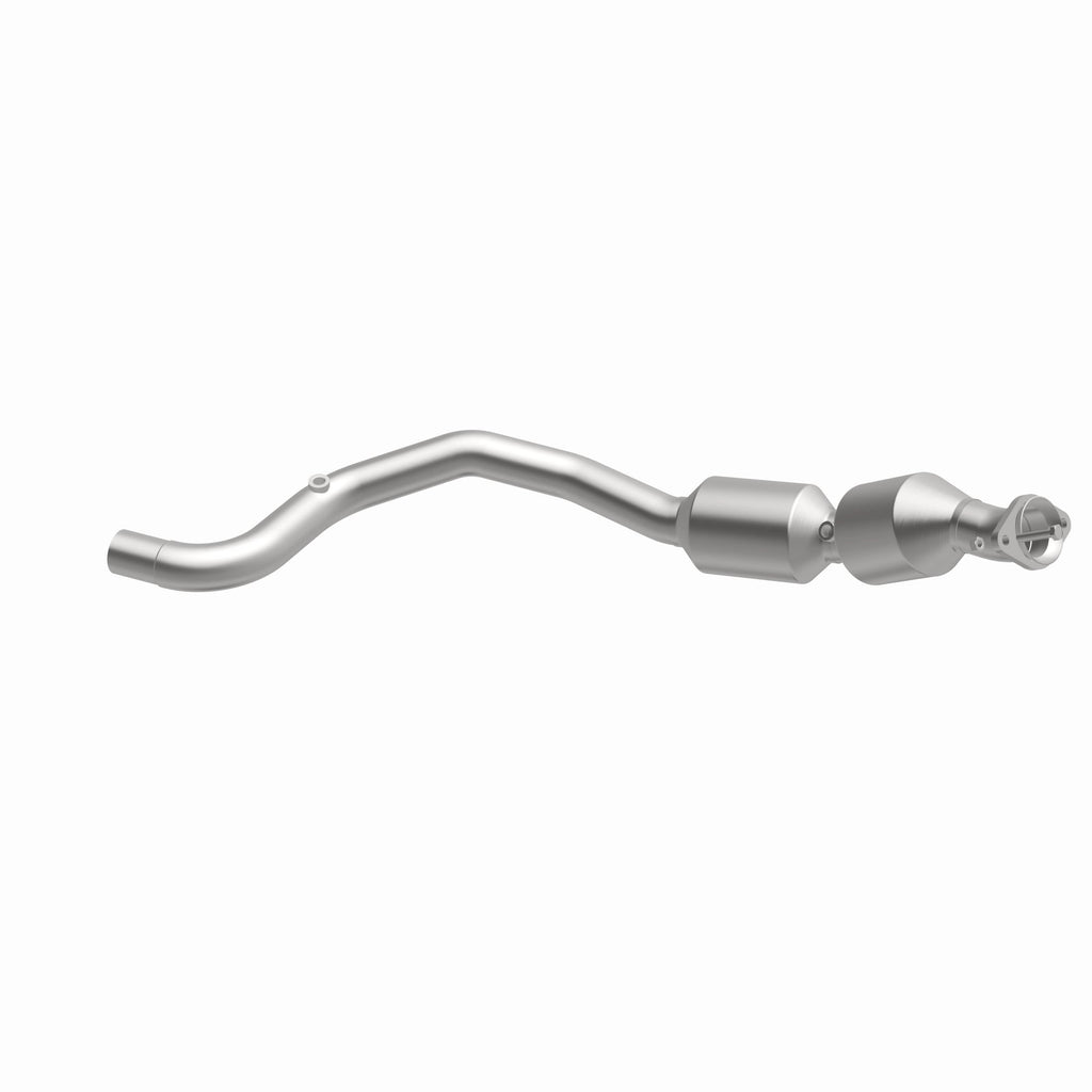 MagnaFlow Exhaust Products 21-535 OEM Grade Direct-Fit Catalytic Converter for Select Land Rover Range Rover, Land Rover Range Rover Sport