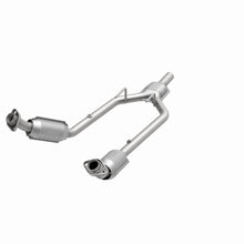 Load image into Gallery viewer, MagnaFlow Exhaust Products 444080 California CARB Direct-Fit Catalytic Converter for Select Ford Thunderbird, Mercury Cougar