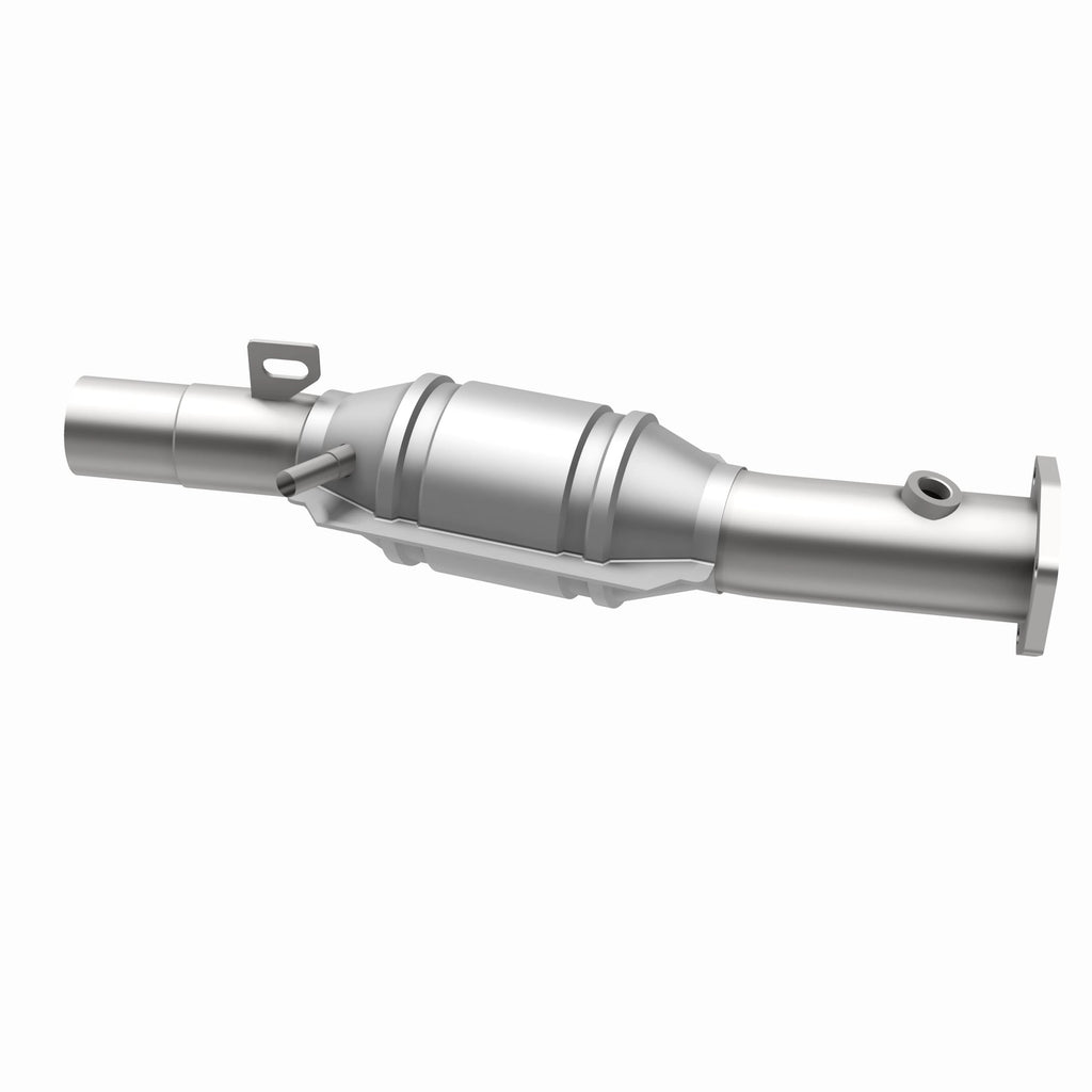 MagnaFlow Exhaust Products 23713 Standard Grade Direct-Fit Catalytic Converter for Select Volkswagen Golf, Volkswagen Jetta