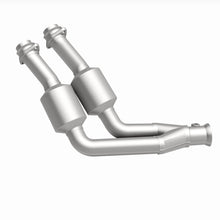 Load image into Gallery viewer, MagnaFlow Exhaust Products 24226 HM Grade Direct-Fit Catalytic Converter for Select Jaguar Vanden Plas, Jaguar XJ6