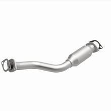 Load image into Gallery viewer, MagnaFlow Exhaust Products 5571317 California CARB Direct-Fit Catalytic Converter for Select Nissan Rogue, Nissan Rogue Select