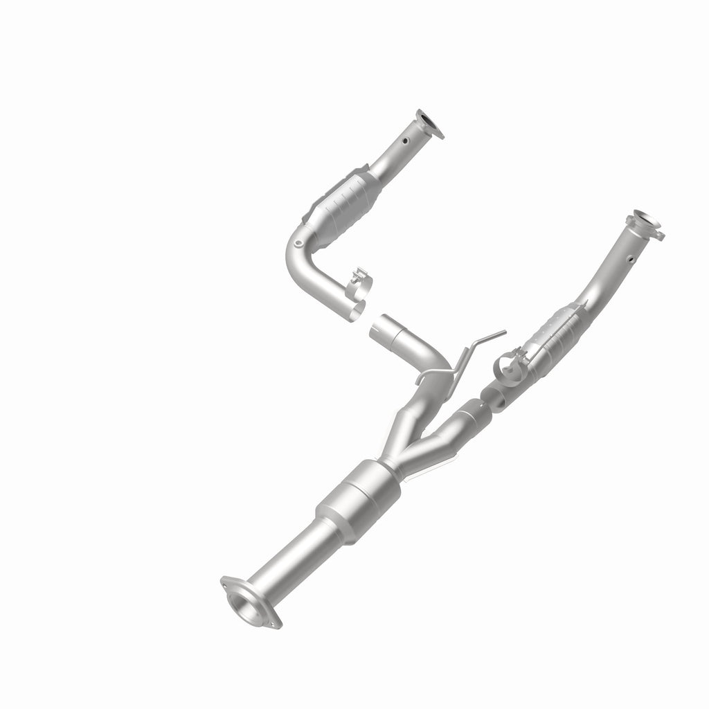 MagnaFlow Exhaust Products 51812 OEM Grade Direct-Fit Catalytic Converter for Select Chevrolet Silverado HD, Chevrolet Silverado HD, GMC Sierra HD, GMC Sierra HD