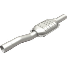 Load image into Gallery viewer, MagnaFlow Exhaust Products 24992 HM Grade Direct-Fit Catalytic Converter for Select Jeep Grand Cherokee