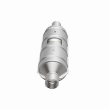 Load image into Gallery viewer, MagnaFlow Exhaust Products 55400 HM Grade Universal Catalytic Converter for Select Ford E-150, Ford E-150 Club Wagon, Ford E-150 Econoline, Ford E-150 Econoline Club Wagon, Ford E-250, Ford E-250 Econoline, Ford E-350 Club Wagon, Ford E-350 Econoline,