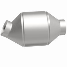 Load image into Gallery viewer, MagnaFlow Exhaust Products 51775 OEM Grade Universal Catalytic Converter for Select Audi Q7, Ford Five Hundred, Ford Freestyle, Mazda MX-5 Miata, Mercury Montego, Volkswagen Touareg