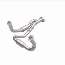 Load image into Gallery viewer, MagnaFlow Exhaust Products 4651686 California CARB Direct-Fit Catalytic Converter for Select Jeep Grand Cherokee