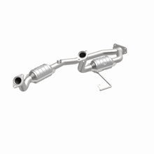 Load image into Gallery viewer, MagnaFlow Exhaust Products 49624 OEM Grade Direct-Fit Catalytic Converter for Select Ford Windstar