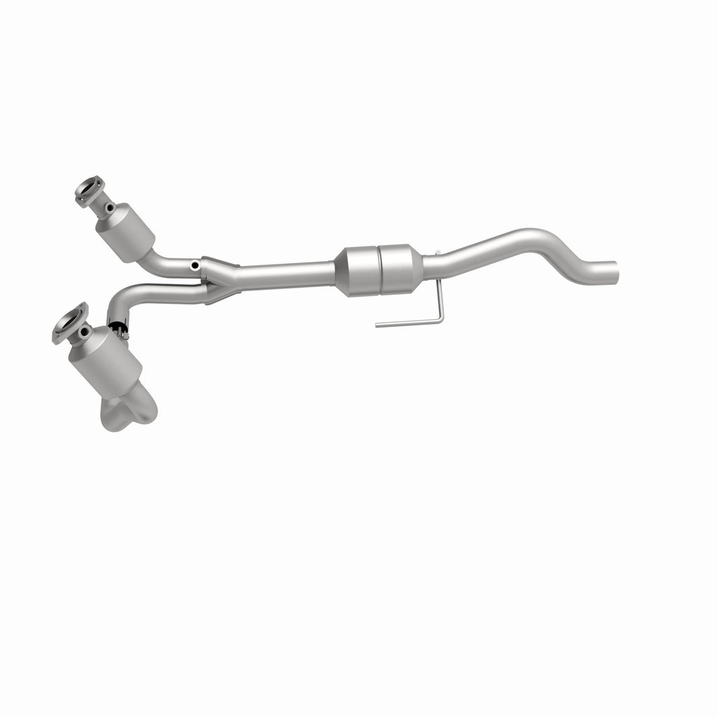 MagnaFlow Exhaust Products 51338 OEM Grade Direct-Fit Catalytic Converter for Select Dodge Durango