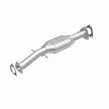 Load image into Gallery viewer, MagnaFlow Exhaust Products 23468 HM Grade Direct-Fit Catalytic Converter for Select Chevrolet S10, GMC Sonoma, Isuzu Hombre