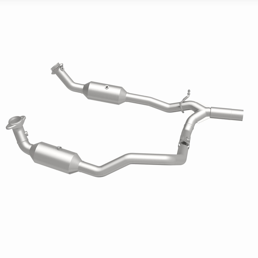 MagnaFlow Exhaust Products 280014 OEM Grade Direct-Fit Catalytic Converter for Select Ford E-350 Super Duty, Ford E-450 Super Duty