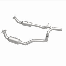 Load image into Gallery viewer, MagnaFlow Exhaust Products 280014 OEM Grade Direct-Fit Catalytic Converter for Select Ford E-350 Super Duty, Ford E-450 Super Duty