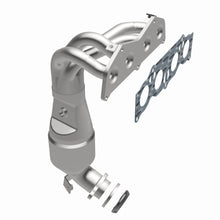 Load image into Gallery viewer, MagnaFlow Exhaust Products 5531078 California CARB Manifold Catalytic Converter for Select Pontiac Vibe