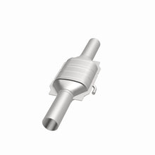 Load image into Gallery viewer, MagnaFlow Exhaust Products 3322223 California CARB Direct-Fit Catalytic Converter for Select Buick LeSabre, Buick Park Avenue, Buick Reatta, Buick Riviera, Cadillac Commercial Chassis, Cadillac DeVille, Cadillac Fleetwood, Oldsmobile 88, Oldsmobile 98,