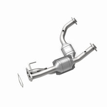 Load image into Gallery viewer, MagnaFlow Exhaust Products 458023 California CARB Direct-Fit Catalytic Converter for Select Ford Ranger, Mazda B4000