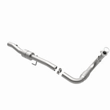 Load image into Gallery viewer, MagnaFlow Exhaust Products 447269 California CARB Direct-Fit Catalytic Converter for Select Chevrolet Silverado HD, Chevrolet Silverado HD, Chevrolet Suburban 2500, GMC Sierra