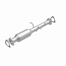 Load image into Gallery viewer, MagnaFlow Exhaust Products 23462 HM Grade Direct-Fit Catalytic Converter for Select Chevrolet S10, GMC Sonoma, Isuzu Hombre