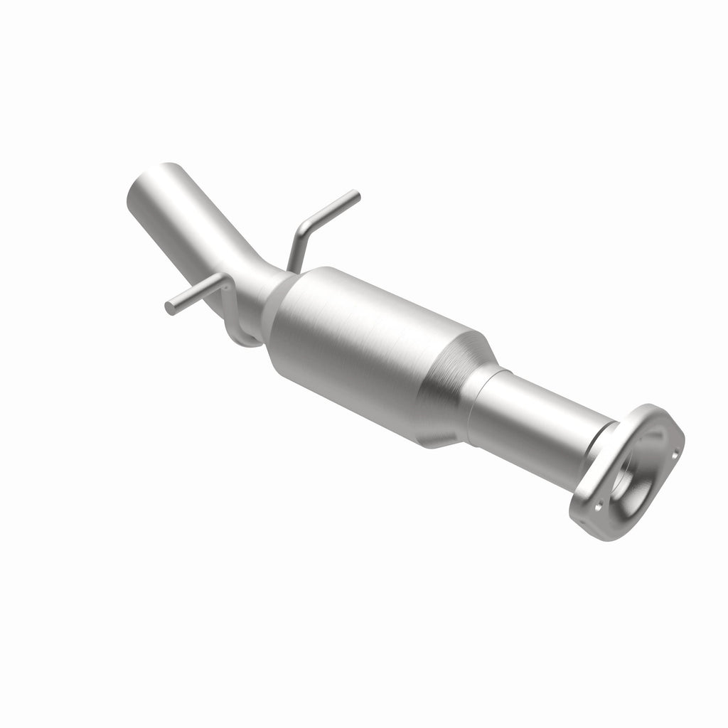 MagnaFlow Exhaust Products 52537 OEM Grade Direct-Fit Catalytic Converter for Select Toyota Highlander