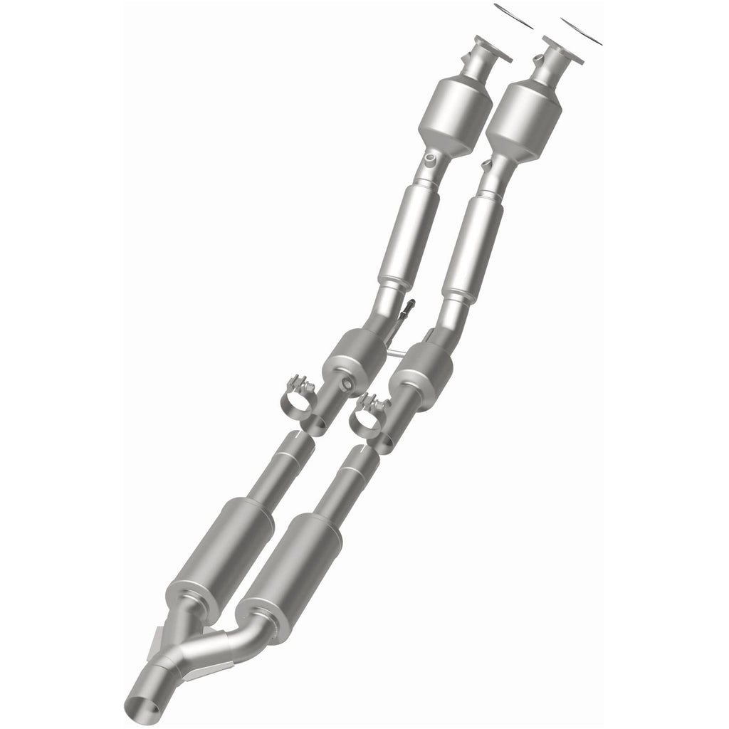 MagnaFlow Exhaust Products 51799 OEM Grade Direct-Fit Catalytic Converter for Select Volkswagen Passat