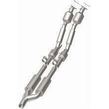 Load image into Gallery viewer, MagnaFlow Exhaust Products 51799 OEM Grade Direct-Fit Catalytic Converter for Select Volkswagen Passat