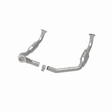 Load image into Gallery viewer, MagnaFlow Exhaust Products 93691 Standard Grade Direct-Fit Catalytic Converter for Select Land Rover Defender 110, Land Rover Defender 90, Land Rover Discovery