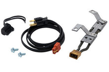 Load image into Gallery viewer, Zerostart 3400004 Engine heater, clamp on, 300W 120V, GM, Geo, Suzuki