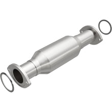 Load image into Gallery viewer, MagnaFlow Exhaust Products 4481609 California CARB Direct-Fit Catalytic Converter for Select Toyota Tacoma