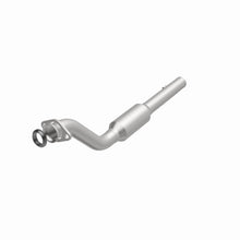 Load image into Gallery viewer, MagnaFlow Exhaust Products 4481464 California CARB Direct-Fit Catalytic Converter for Select Buick LeSabre, Buick Park Avenue, Buick Riviera, Oldsmobile 88, Oldsmobile 98, Oldsmobile LSS, Pontiac Bonneville