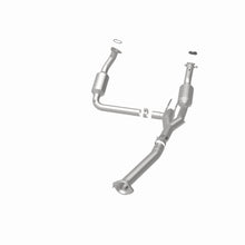 Load image into Gallery viewer, MagnaFlow Exhaust Products 4551211 California CARB Direct-Fit Catalytic Converter for Select Chevrolet Express 1500, Chevrolet Express 2500, GMC Savana 1500, GMC Savana