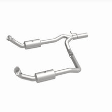 Load image into Gallery viewer, MagnaFlow Exhaust Products 21-599 OEM Grade Direct-Fit Catalytic Converter for Select Ford E-250, Ford E-350 Super Duty