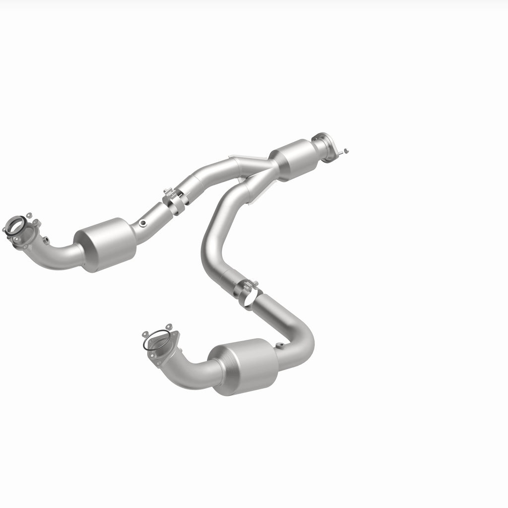 MagnaFlow Exhaust Products 280505 OEM Grade Direct-Fit Catalytic Converter for Select Chevrolet Express 3500, Chevrolet Express 4500, GMC Savana 3500, GMC Savana