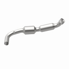 Load image into Gallery viewer, MagnaFlow Exhaust Products 5582311 California CARB Direct-Fit Catalytic Converter for Select Ford E-150, Ford E-250