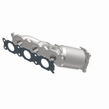 Load image into Gallery viewer, MagnaFlow Exhaust Products 52167 OEM Grade Manifold Catalytic Converter for Select Land Rover LR2