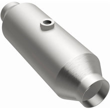 Load image into Gallery viewer, MagnaFlow Exhaust Products 5451354 California CARB Universal Catalytic Converter for Select Dodge Dakota, Ford Freestar, Ford Ranger, Mazda B4000, Mercury Monterey, Mitsubishi Raider