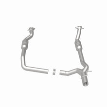 Load image into Gallery viewer, MagnaFlow Exhaust Products 5551294 California CARB Direct-Fit Catalytic Converter for Select Ford E-150, Ford E-250, Ford E-350 Super Duty