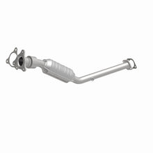 Load image into Gallery viewer, MagnaFlow Exhaust Products 51914 OEM Grade Direct-Fit Catalytic Converter for Select Chevrolet Cobalt, Chevrolet HHR, Pontiac G5, Saturn Ion