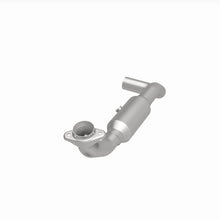 Load image into Gallery viewer, MagnaFlow Exhaust Products 4651412 California CARB Direct-Fit Catalytic Converter for Select Ford Expedition