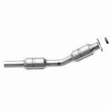 Load image into Gallery viewer, MagnaFlow Exhaust Products 444312 California CARB Direct-Fit Catalytic Converter for Select Pontiac Vibe, Toyota Corolla, Toyota Matrix