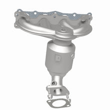 Load image into Gallery viewer, MagnaFlow Exhaust Products 5531774 California CARB Manifold Catalytic Converter for Select Kia Sorento