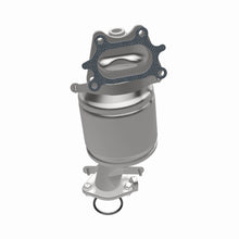 Load image into Gallery viewer, MagnaFlow Exhaust Products 5582741 California CARB Manifold Catalytic Converter for Select Acura MDX, Honda Odyssey, Honda Pilot, Honda Ridgeline