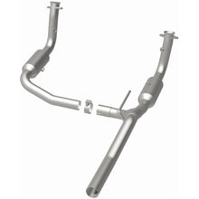 Load image into Gallery viewer, MagnaFlow Exhaust Products 5551148 California CARB Direct-Fit Catalytic Converter for Select Dodge Nitro, Jeep Liberty