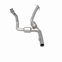 Load image into Gallery viewer, MagnaFlow Exhaust Products 93241 HM Grade Direct-Fit Catalytic Converter for Select Jeep Grand Cherokee