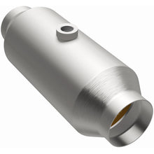 Load image into Gallery viewer, MagnaFlow Exhaust Products 5551356 California CARB Universal Catalytic Converter for Select Chrysler Aspen, Chrysler Town &amp; Country, Dodge Durango, Dodge Grand Caravan, Dodge Nitro, Dodge Ram 1500, Dodge Ram 2500, Ford E-150, Ford E-250, Ford E-350 Super