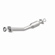 Load image into Gallery viewer, MagnaFlow Exhaust Products 557457 California CARB Direct-Fit Catalytic Converter for Select Nissan Juke