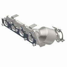 Load image into Gallery viewer, MagnaFlow Exhaust Products 6511429 California CARB Manifold Catalytic Converter for Select Kia Soul