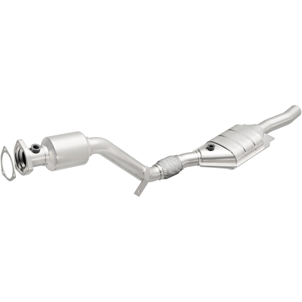 MagnaFlow Exhaust Products 51589 OEM Grade Direct-Fit Catalytic Converter for Select Audi A6, Audi A6 Quattro, Volkswagen Passat