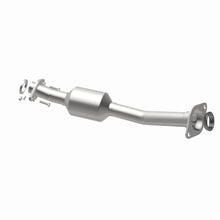 Load image into Gallery viewer, MagnaFlow Exhaust Products 52689 OEM Grade Direct-Fit Catalytic Converter for Select Chevrolet City Express, Nissan NV200