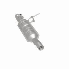 Load image into Gallery viewer, MagnaFlow Exhaust Products 52228 OEM Grade Direct-Fit Catalytic Converter for Select Ford E-350 Super Duty, Ford E-450 Super Duty, Ford F-250, Ford F-250 Super Duty, Ford F-350 Super Duty, Ford F-450 Super Duty, Ford F-550 Super Duty