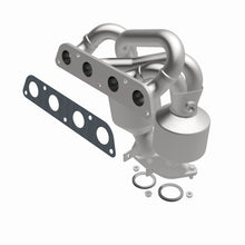 Load image into Gallery viewer, MagnaFlow Exhaust Products 452066 California CARB Manifold Catalytic Converter for Select Toyota MR2 Spyder