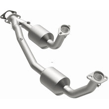 Load image into Gallery viewer, MagnaFlow Exhaust Products 3391353 California CARB Direct-Fit Catalytic Converter for Select Ford Windstar
