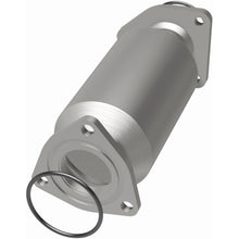Load image into Gallery viewer, MagnaFlow Exhaust Products 5592683 California CARB Direct-Fit Catalytic Converter for Select Acura MDX, Honda Odyssey, Honda Pilot, Honda Ridgeline